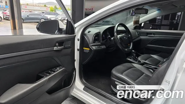 Hyundai Avante 2016 thumb 10