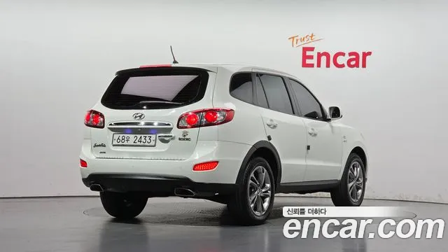 Hyundai Santa Fe 2011 thumb 2