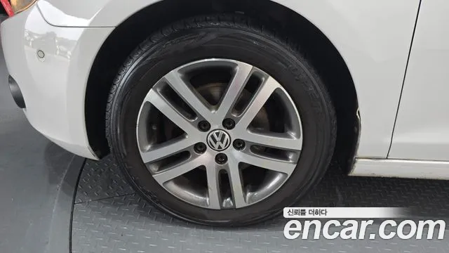 Volkswagen Golf Sportsvan 2010 thumb 5