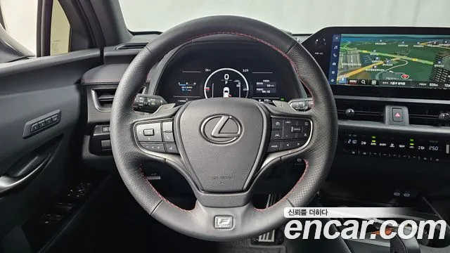 Lexus UX 2025 thumb 12
