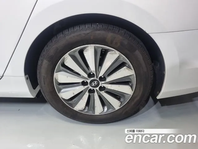 Hyundai Grandeur 2014 thumb 5