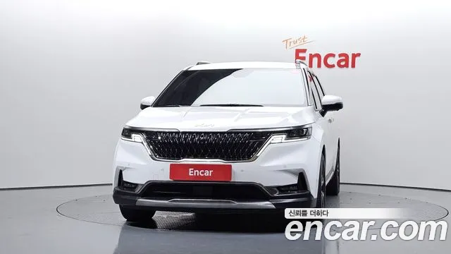 Kia Carnival 2023 thumb 3