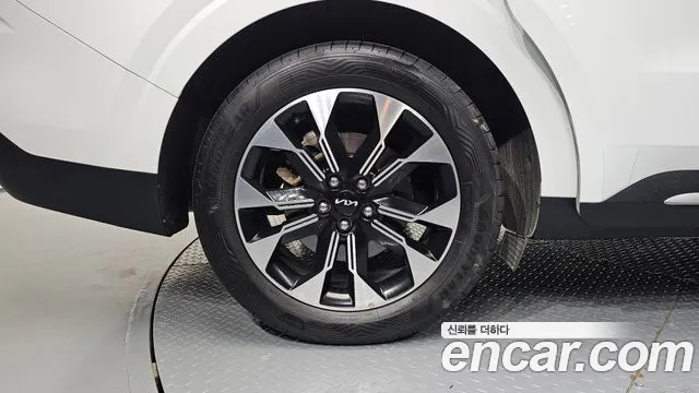 Kia Carnival 2023 thumb 5