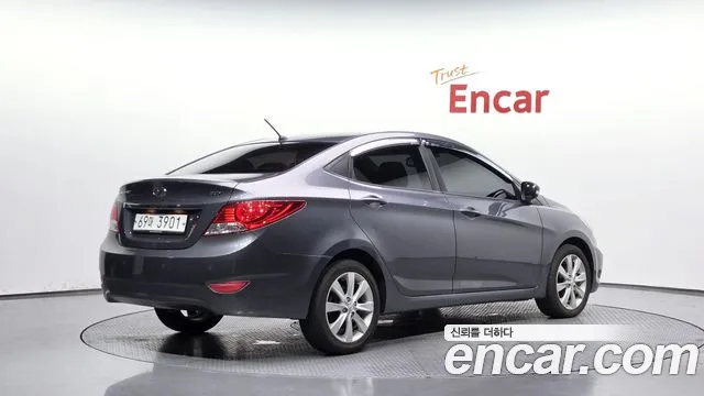 Hyundai Accent 2012 thumb 2