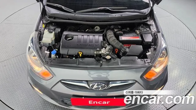 Hyundai Accent 2012 thumb 6