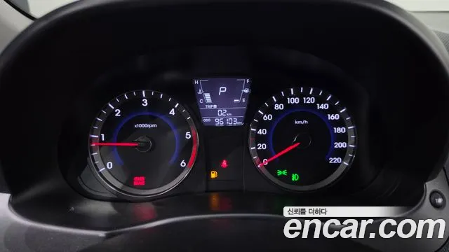Hyundai Accent 2012 thumb 8