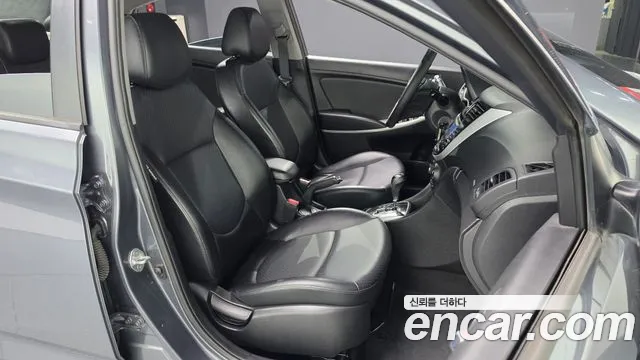 Hyundai Accent 2012 thumb 11