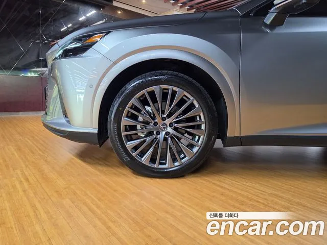 Lexus RX 2025 thumb 5