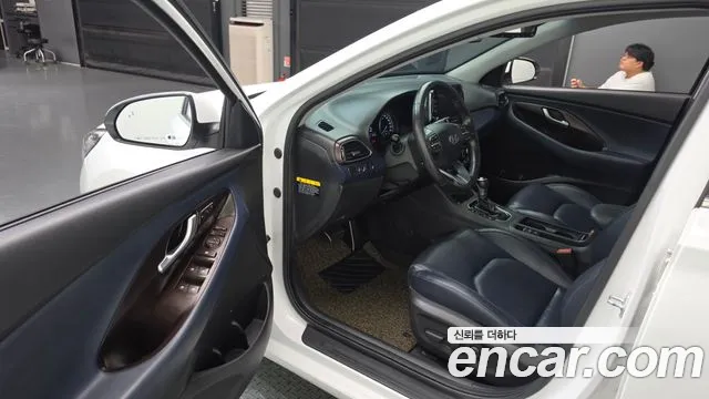 Hyundai i30 2016 thumb 10