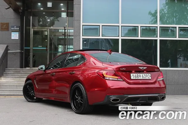 Genesis G70 2018 thumb 5