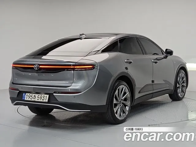 Toyota Crown 2024 thumb 3