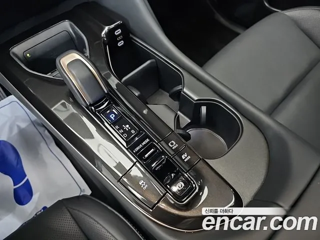Toyota Crown 2024 thumb 9