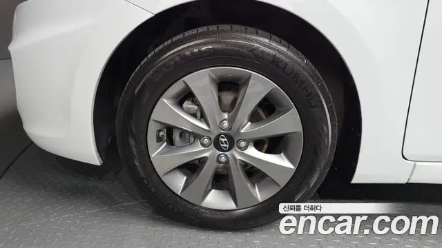 Hyundai Accent 2018 thumb 4