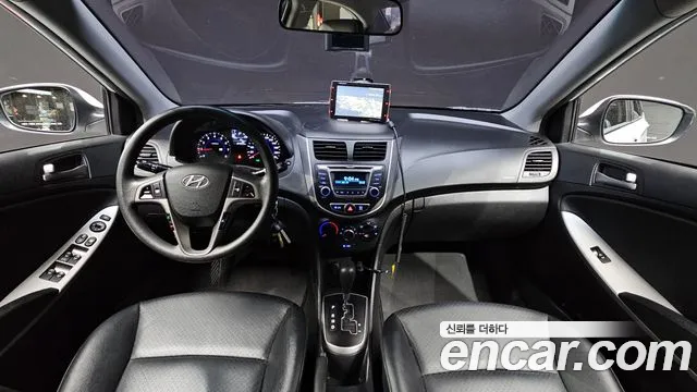 Hyundai Accent 2018 thumb 6