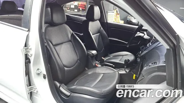 Hyundai Accent 2018 thumb 9