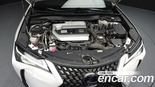 Lexus UX 2019 thumb 5
