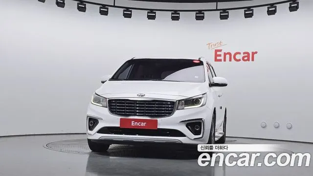 Kia Carnival 2018 thumb 3