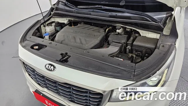 Kia Carnival 2018 thumb 6