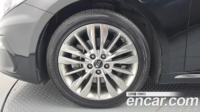 Kia K5 2018 thumb 4