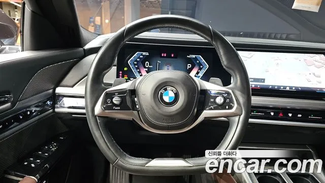 BMW 7-Series 2023 thumb 12