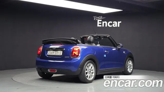 MINI Cooper Convertible 2019 thumb 2