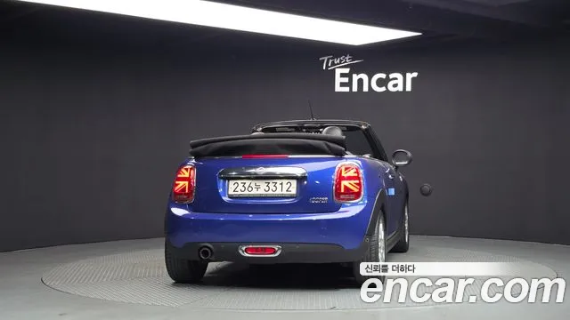 MINI Cooper Convertible 2019 thumb 4