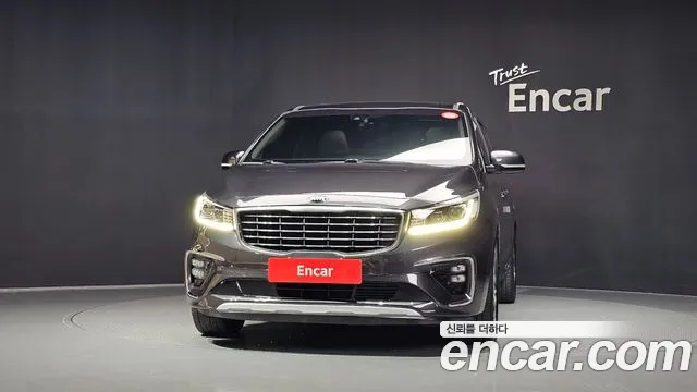 Kia Carnival 2018 thumb 3