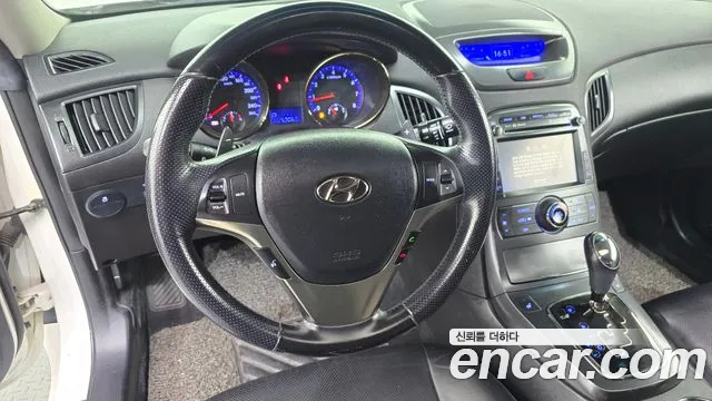 Hyundai Genesis 2011 thumb 12