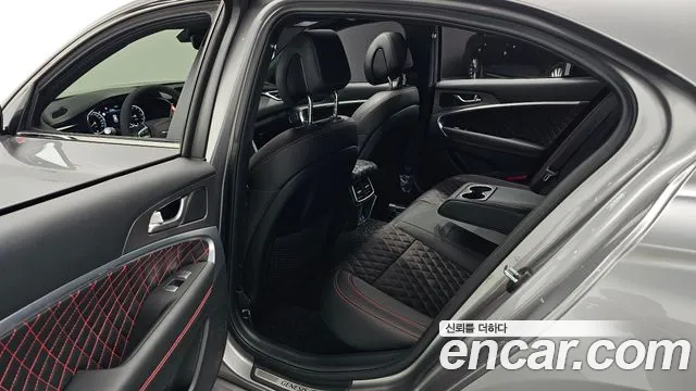 Genesis G70 2024 thumb 12