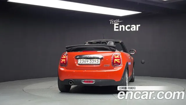 MINI Cooper Convertible 2019 thumb 4
