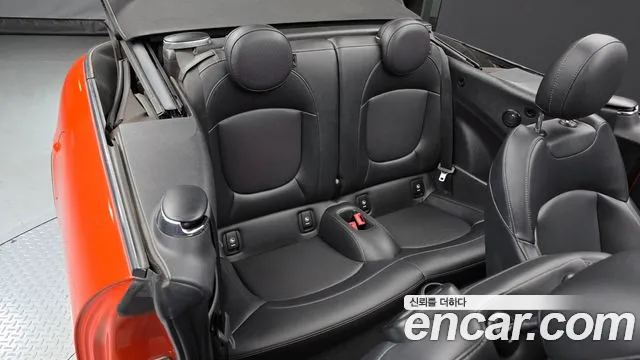 MINI Cooper Convertible 2019 thumb 12