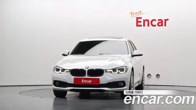 BMW 3-Series 2018 thumb 2