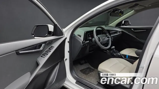 Kia Niro 2023 thumb 10