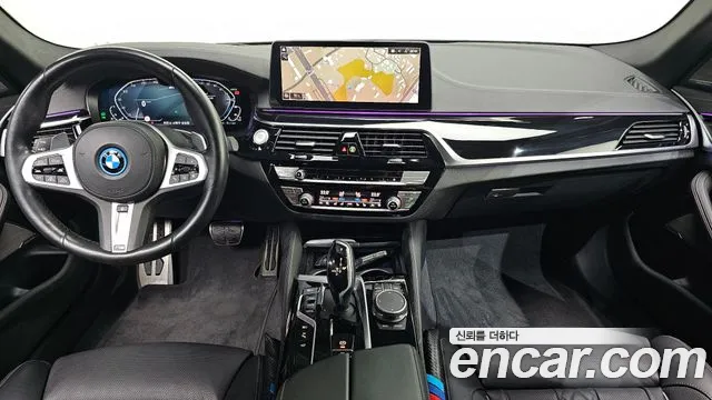 BMW 5-Series 2022 thumb 7