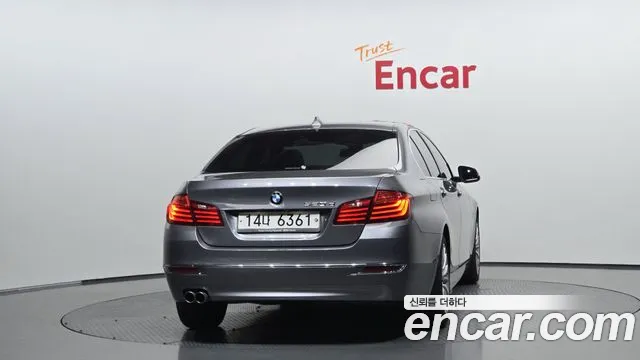 BMW 5-Series 2013 thumb 4