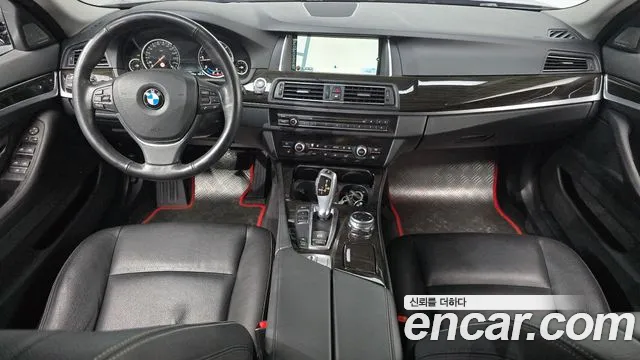 BMW 5-Series 2013 thumb 7