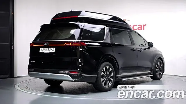 Kia Carnival 2021 thumb 2