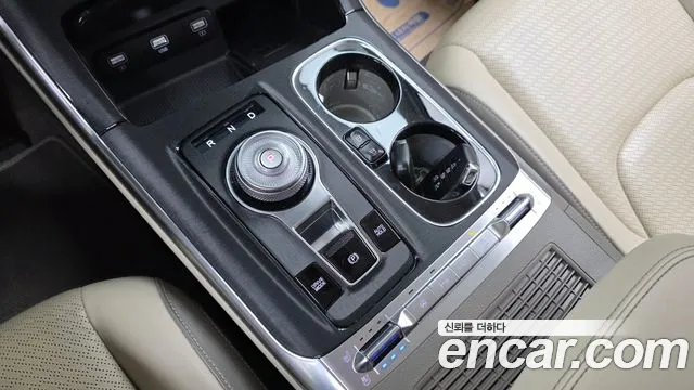 Kia Carnival 2021 thumb 9