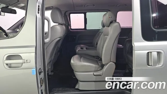 Hyundai Starex 2015 thumb 11