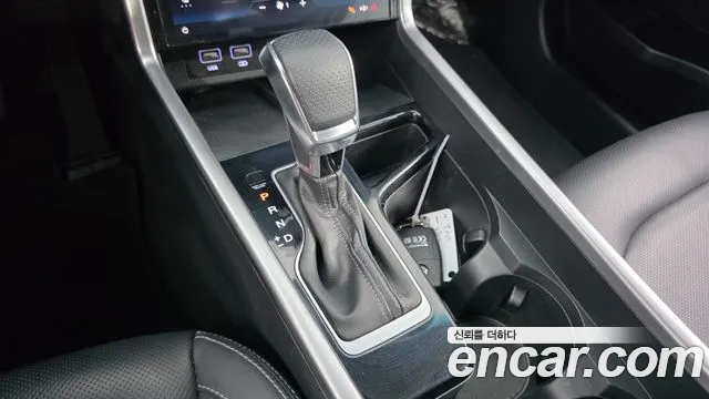 KG_Mobility_Ssangyong Torres 2022 thumb 9