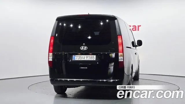 Hyundai Staria 2026 thumb 4