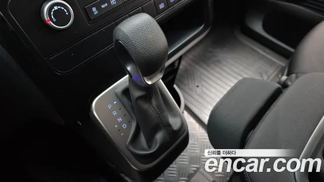 Hyundai Staria 2026 thumb 9