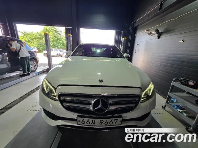 Mercedes-Benz E-Класс 2019 thumb 3