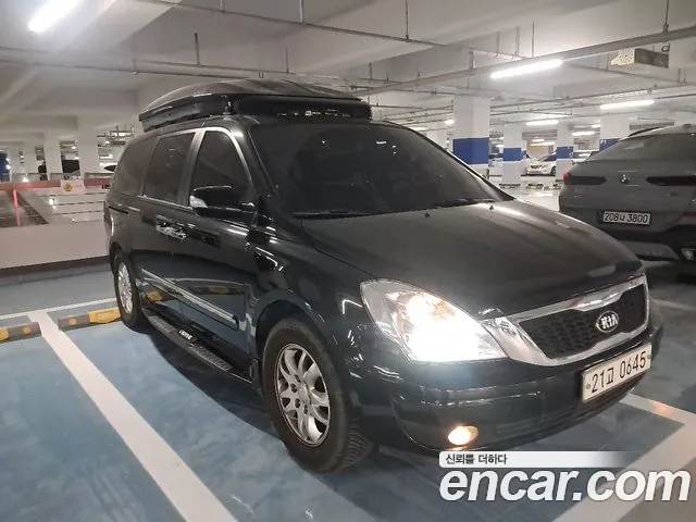 Kia Carnival 2012 thumb 3