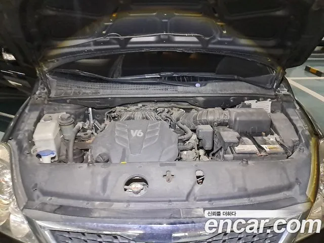 Kia Carnival 2012 thumb 6