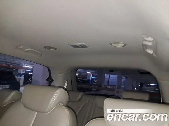 Kia Carnival 2012 thumb 12