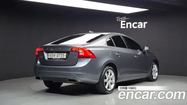 Volvo S60 2017 thumb 2