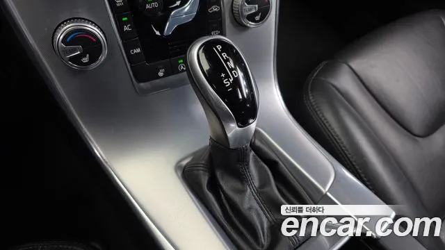 Volvo S60 2017 thumb 9