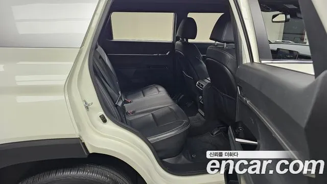 KG_Mobility_Ssangyong Torres 2022 thumb 10