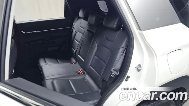 KG_Mobility_Ssangyong Torres 2022 thumb 11